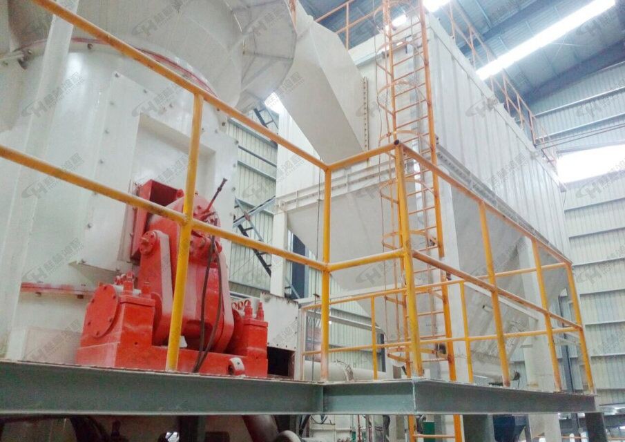 桂林鴻程立式磨粉機HLM系列1300設備圖