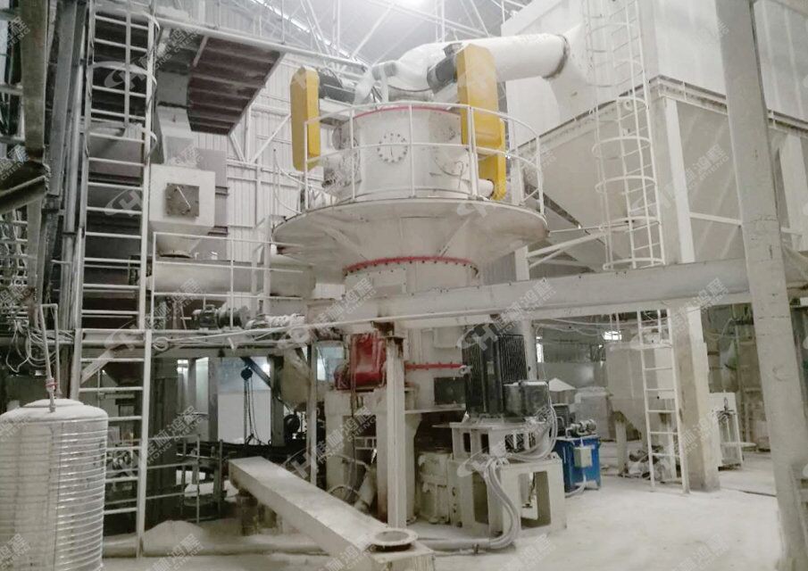 桂林鴻程超細立式磨粉機HLMX1100設備圖